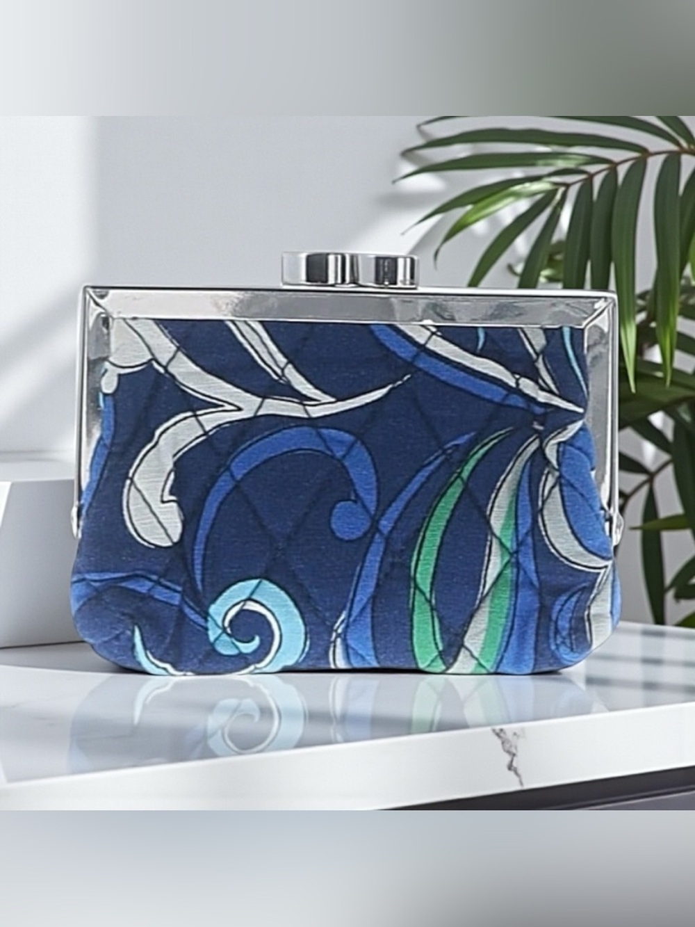 💙💚VERA BRADLEY💙💚Mediterranean Blue Quilted Cotton Kiss-Lock Coin Purse/NWOT - Picture 2 of 5
